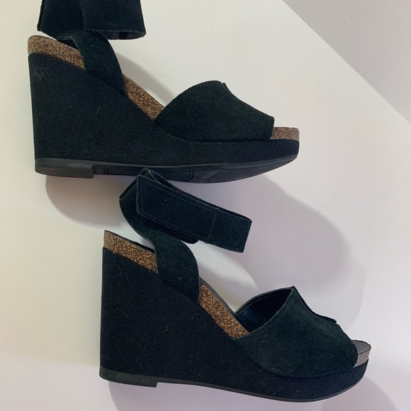 🌺SOLD🌺Franco Sarto Fairfax Black Suede Wedge Plateform Sandal Heels - Picture 4 of 11